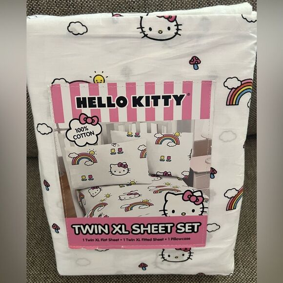Hello Kitty Twin XL Sheet Set